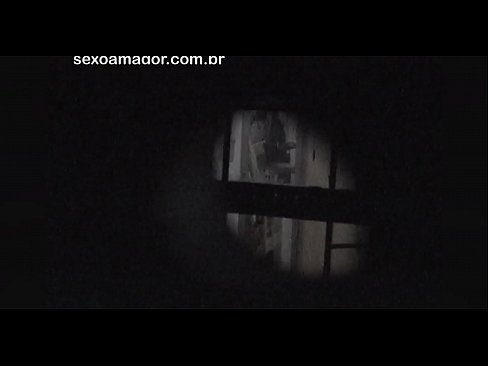 ❤️ Blondīnīte tiek slepeni filmēta ar kaimiņu vuajeru, kurš slēpjas aiz dobiem ķieģeļiem ❤ Anāls video pie lv.dreamypassionjourney.ru